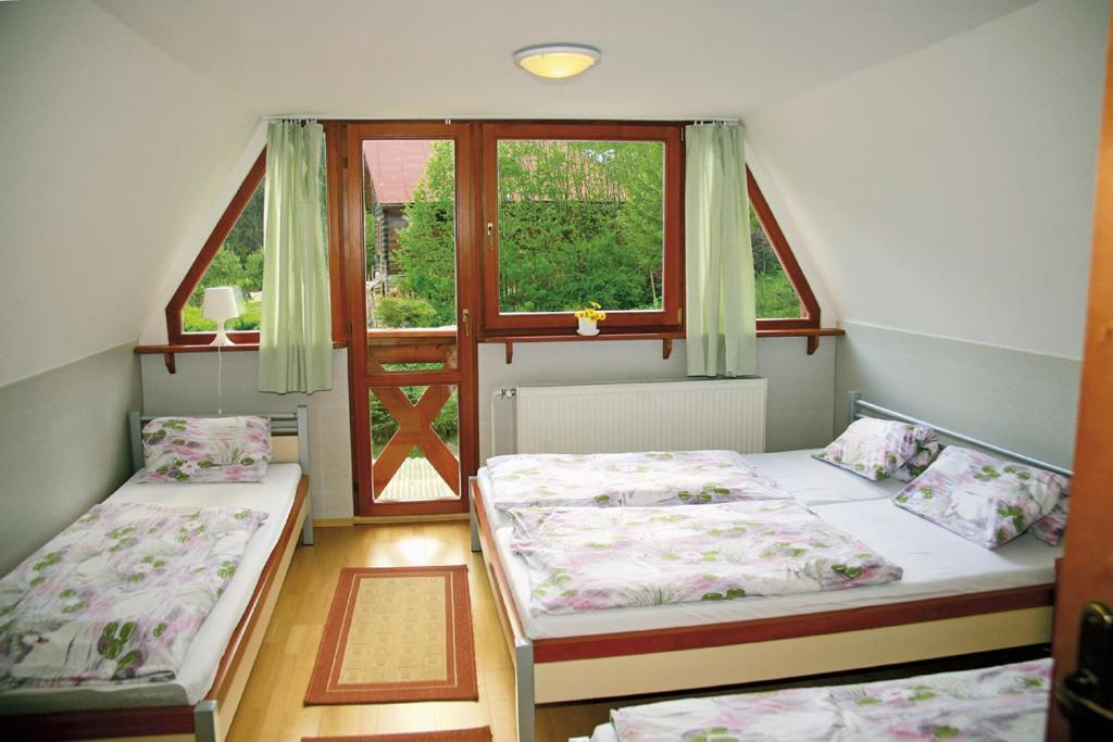 Chata Pod Brdom Ruzomberok Exterior foto